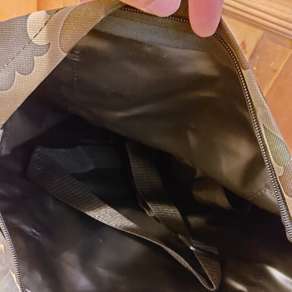 BAPE camo duffle bag - Picture 4 of 8